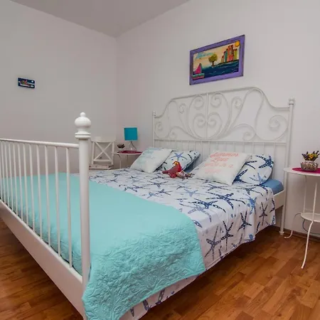8093b * Mali Losinj