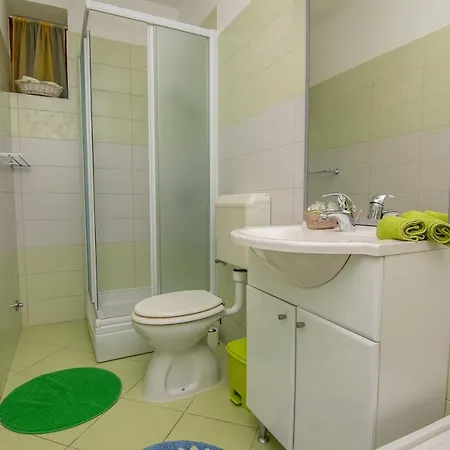 8093b Apartment